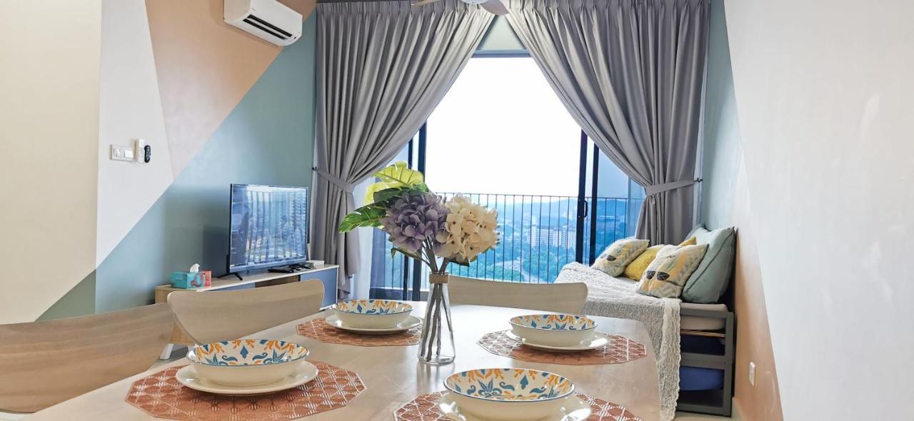 Astetica Pool & Lake View High Floor 100Mbps Wifi Netflix Seri Kembangan Exterior photo